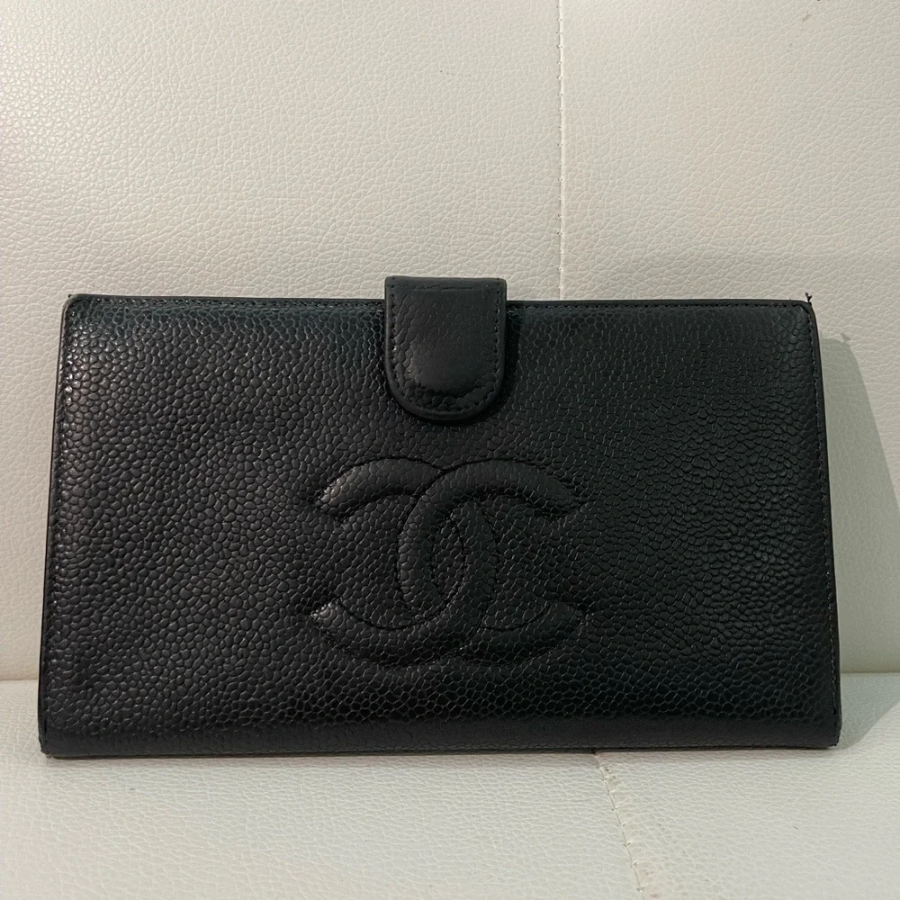 Authentic CHANEL Long Caviar Leather CC Bifold Flap Wallet - Picture 2 of 13